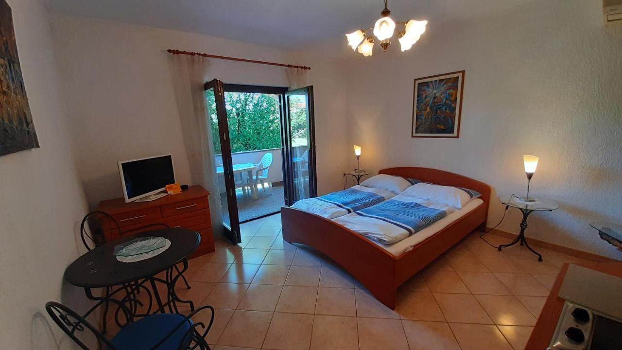 Villa Linet Funtana Ngoại thất bức ảnh