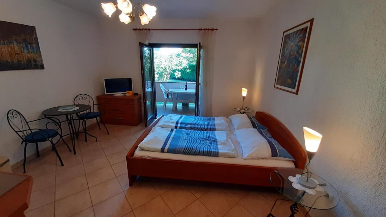 Villa Linet Funtana Ngoại thất bức ảnh