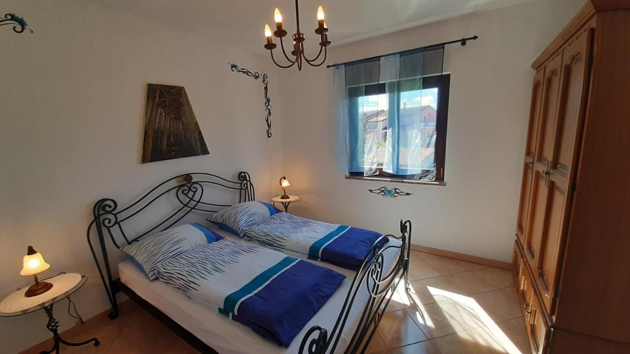 Villa Linet Funtana Ngoại thất bức ảnh