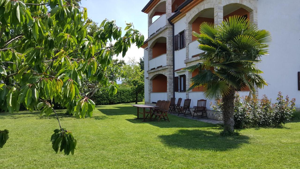 Villa Linet Funtana Ngoại thất bức ảnh