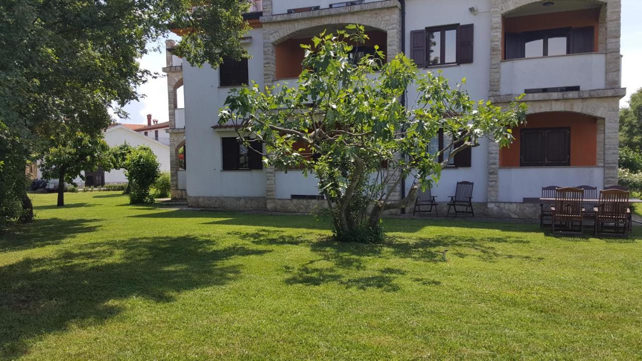 Villa Linet Funtana Ngoại thất bức ảnh