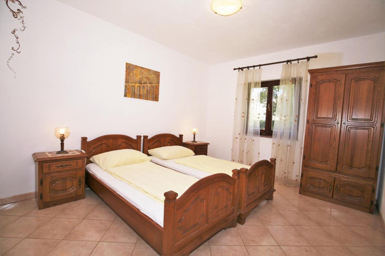 Villa Linet Funtana Ngoại thất bức ảnh